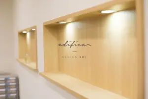 따뜻한 우드톤이 돋보이는 연세아인클리닉 인테리어